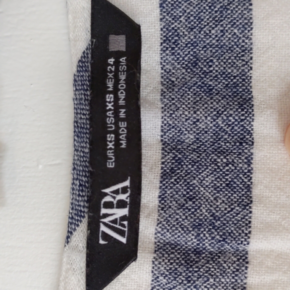 Linen Top by Zara - Picture 2 of 6